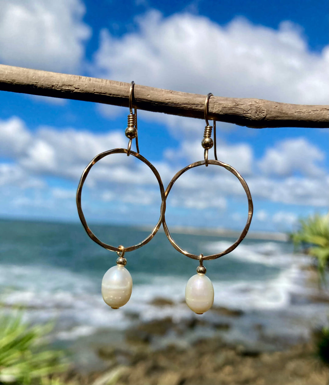 Light Of Ra - Pearl Pendant Earrings