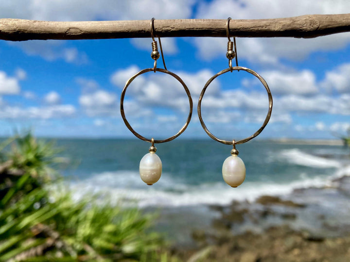 Light Of Ra - Pearl Pendant Earrings