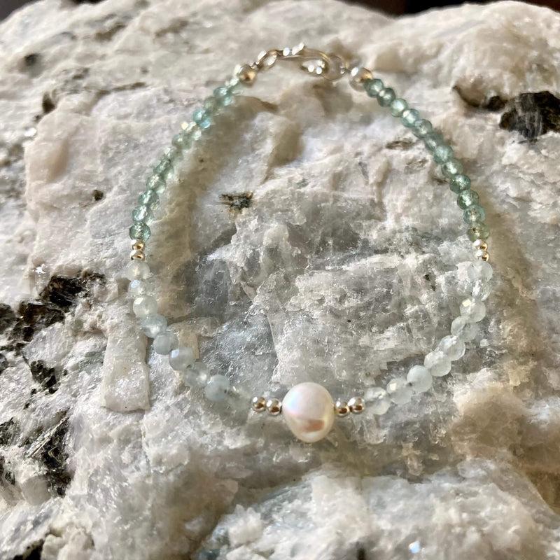 Apatite, Aquamarine & Pearl Bracelet for healing