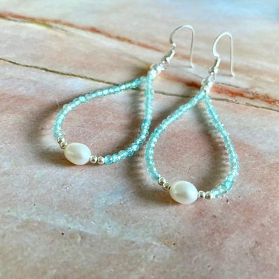Apatite & Pearl healing crystal Earrings 