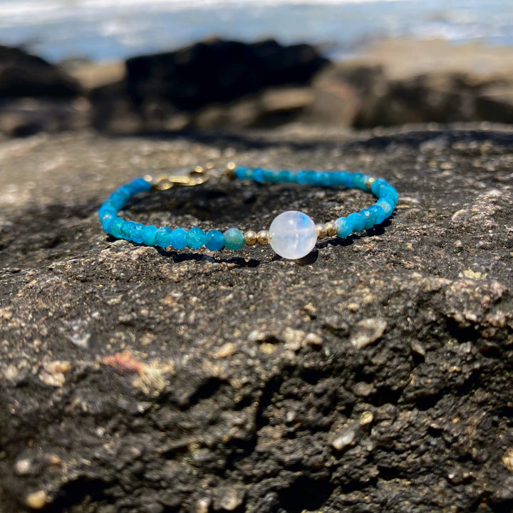 Apatite & moonstone gold Crystal bracelet