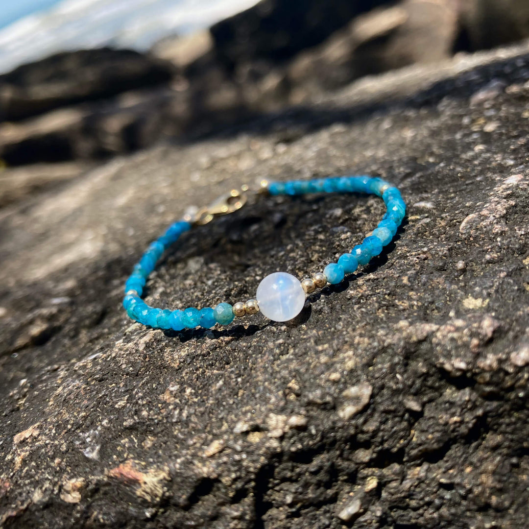 Apatite & moonstone gold healing bracelet