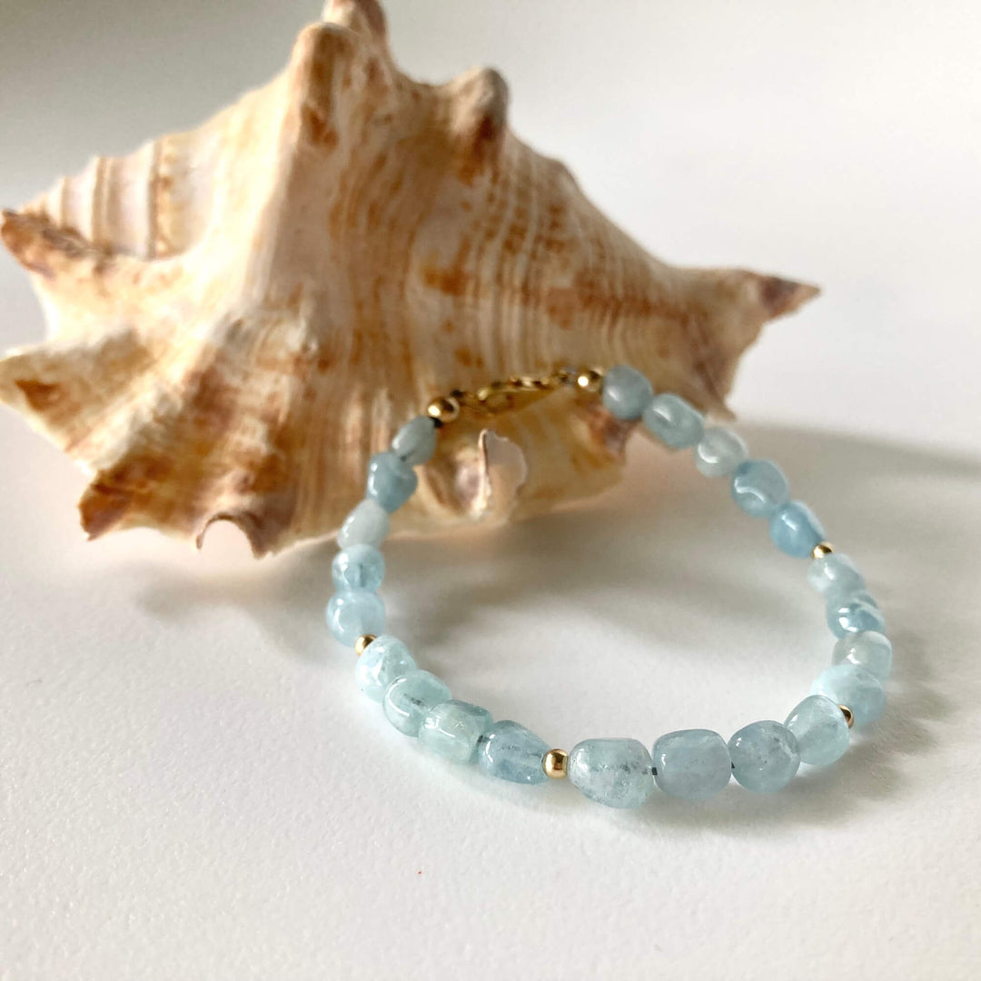 Aquamarine nugget gold bracelet for courage