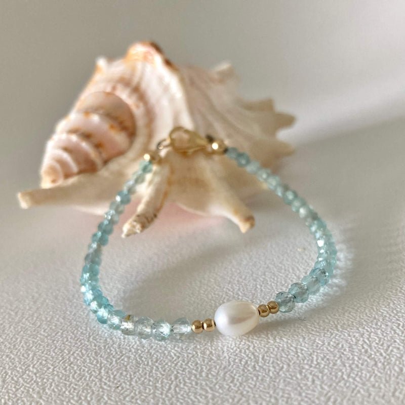 Atlantis Apatite, pearl gold bracelet