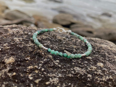 Emerald support bracelet
