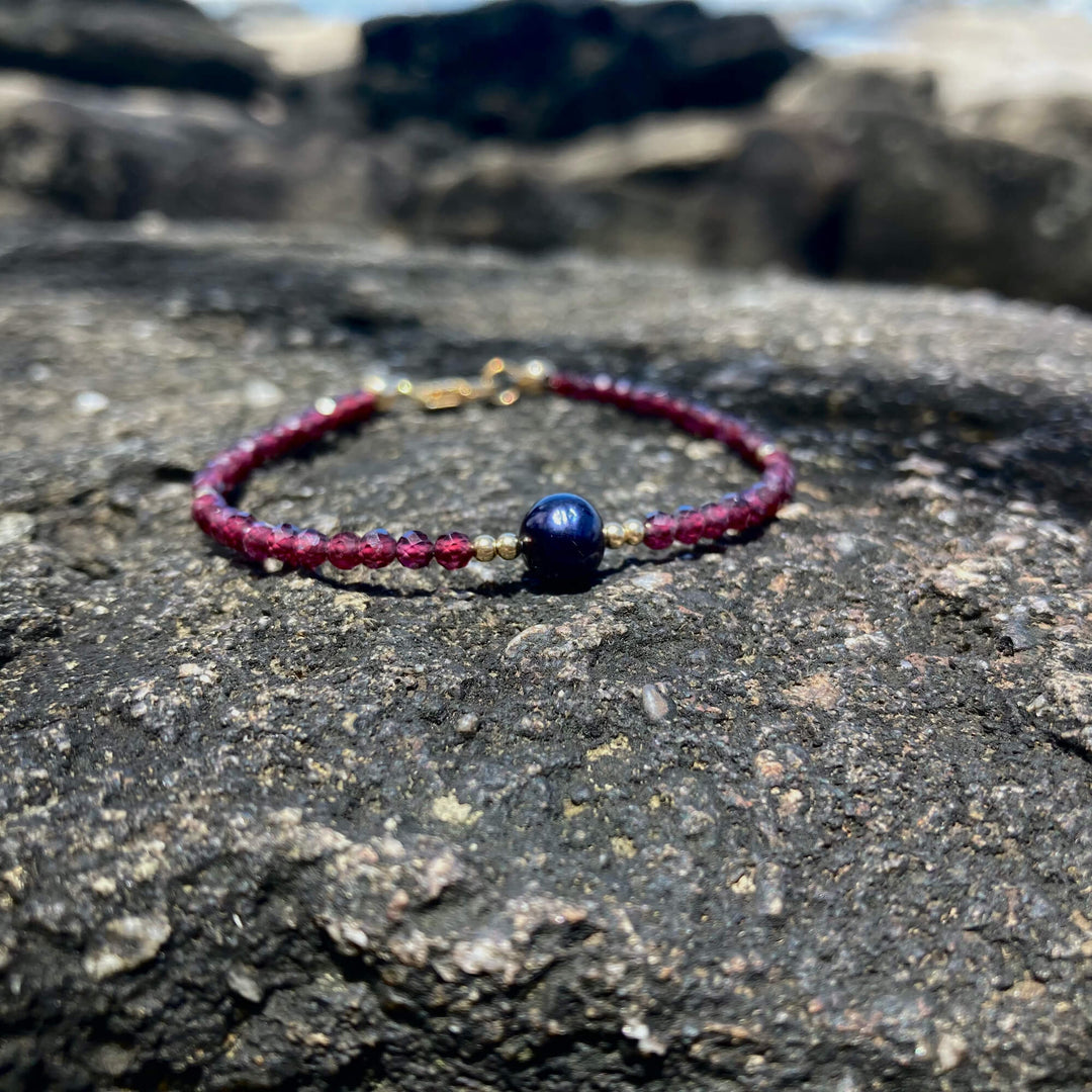 Garnet & Black Pearl Ladies Bracelet