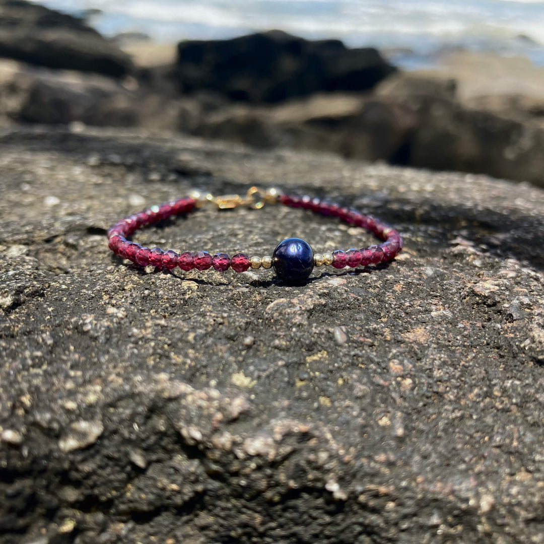 Garnet & Black Pearl womens crystal Bracelet