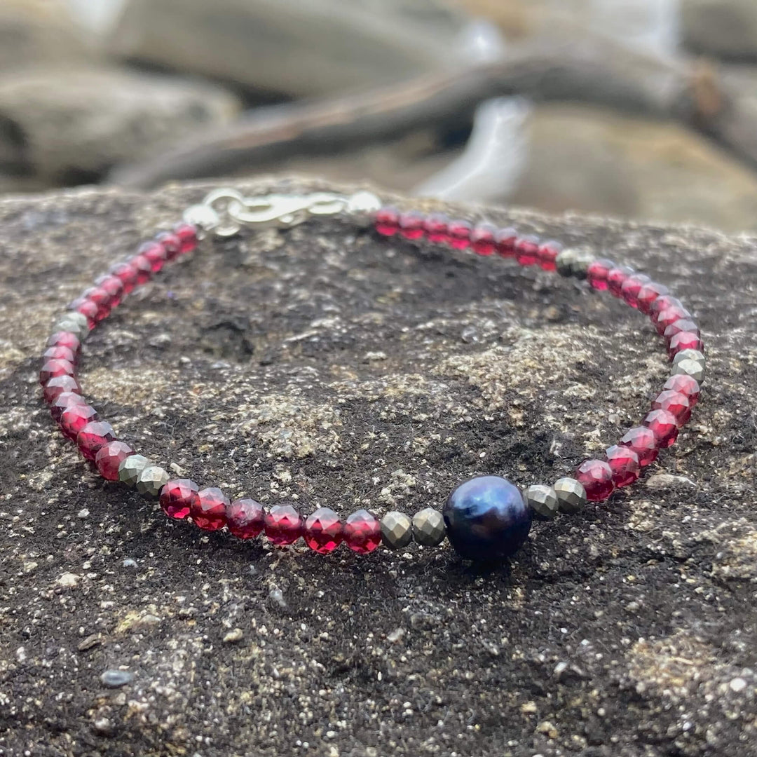 Garnet, Pyrite & Black Pearl Bracelet