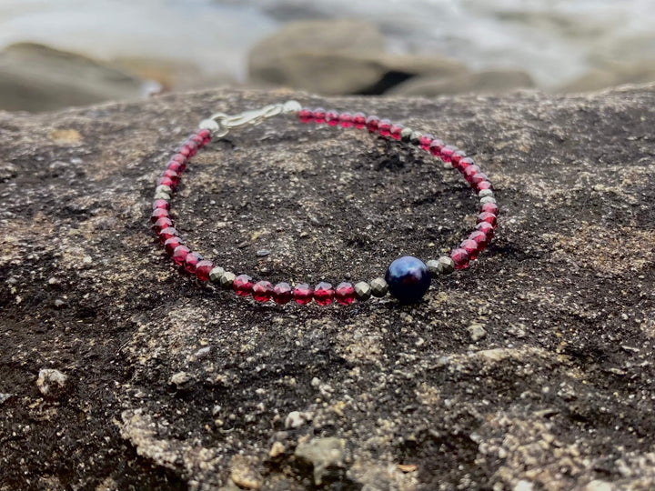 Garnet, Pyrite & Black Pearl crystal Bracelet