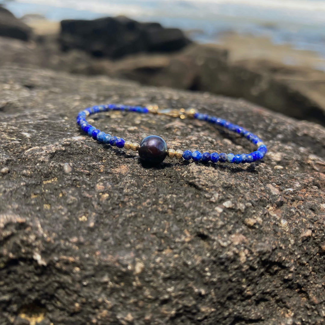 Lapis Lazuli & Black Pearl Ladies Healing Bracelet