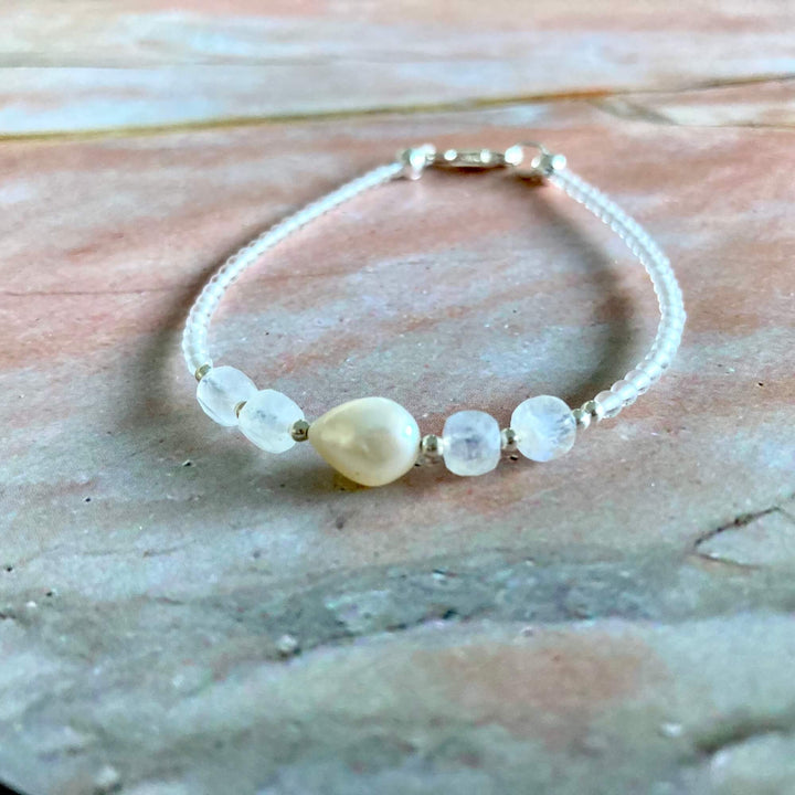 moonstone & pearl bracelet for healing