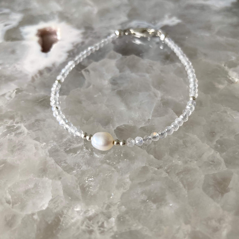 moonstone & pearl healing crystal bracelet