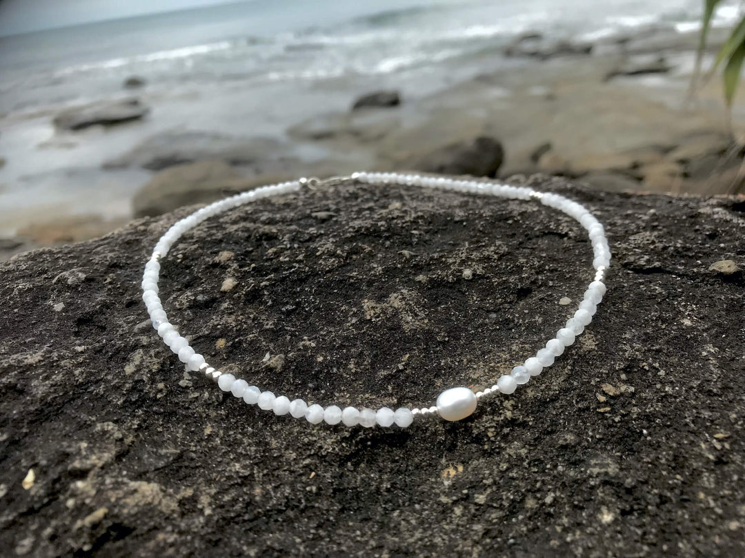 La Luna Love Moonstone & Pearl Choker