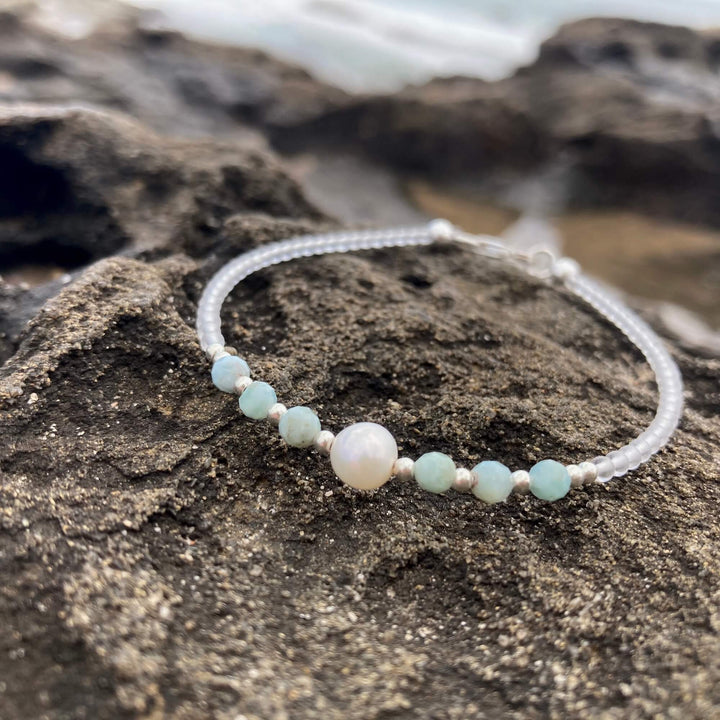 Pearl & Larimar healing ladies crystal bracelet