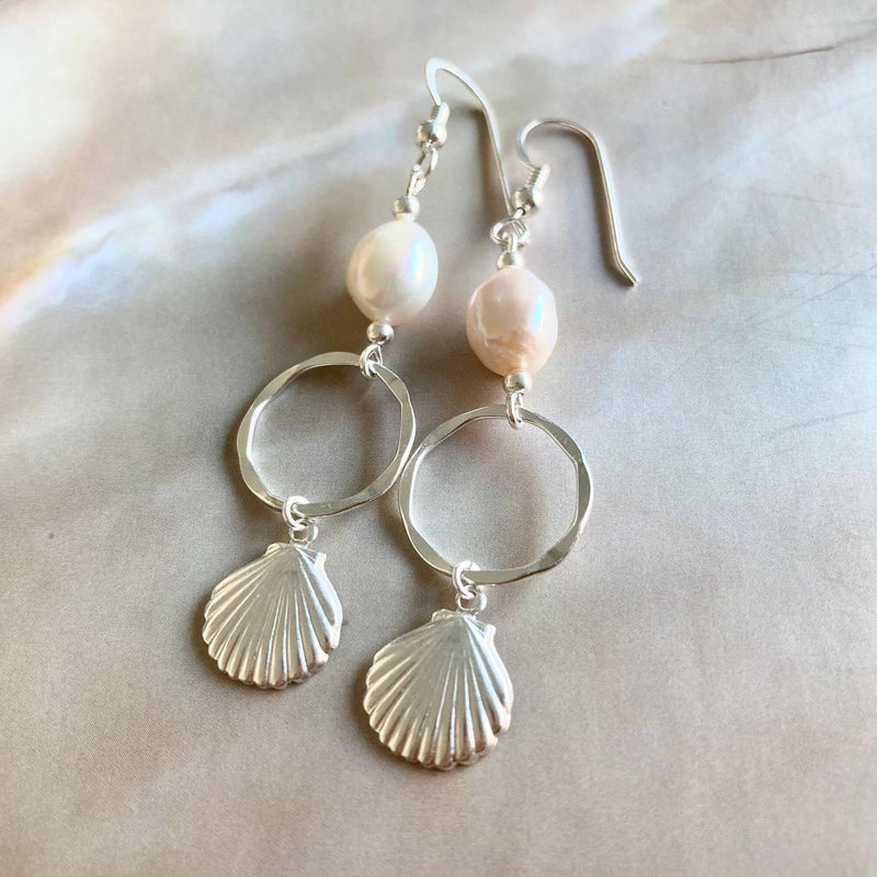 Pearl & sterling silver shell healing hoop earrings 