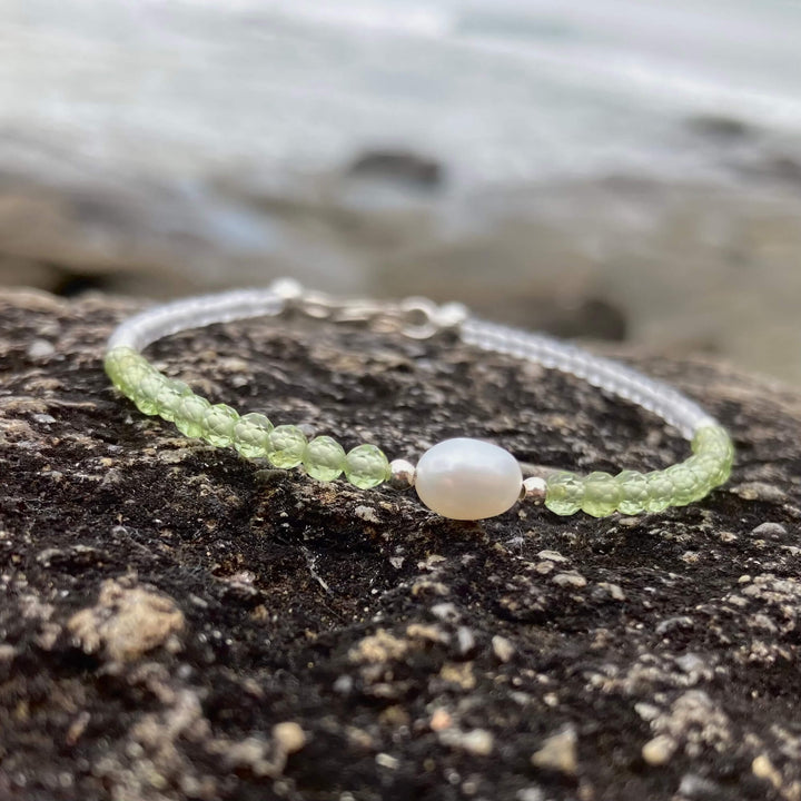 Peridot & Pearl Bracelet for healing