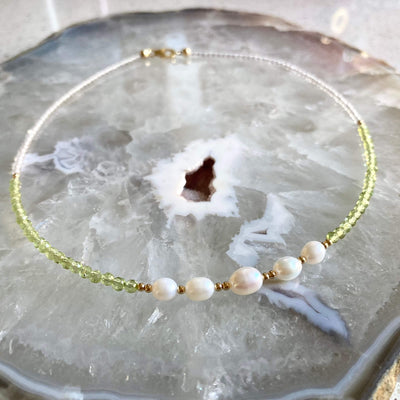 Peridot & Pearl Gold Necklace