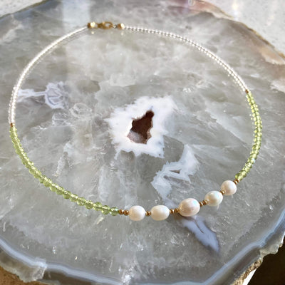 Peridot & Pearl Gold healing Necklace