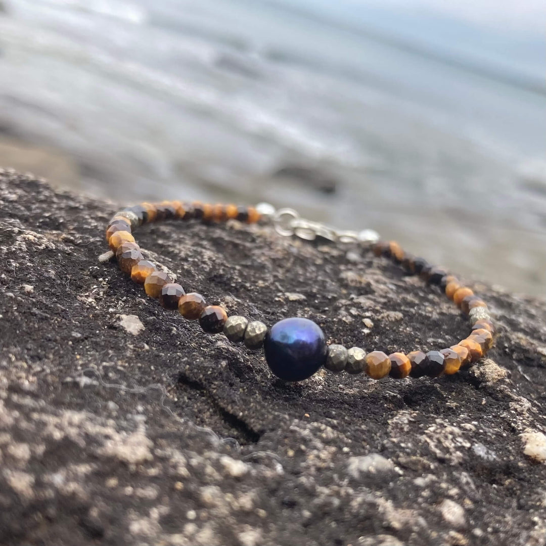 Tiger Eye, Pyrite & Black Pearl crystal Bracelet