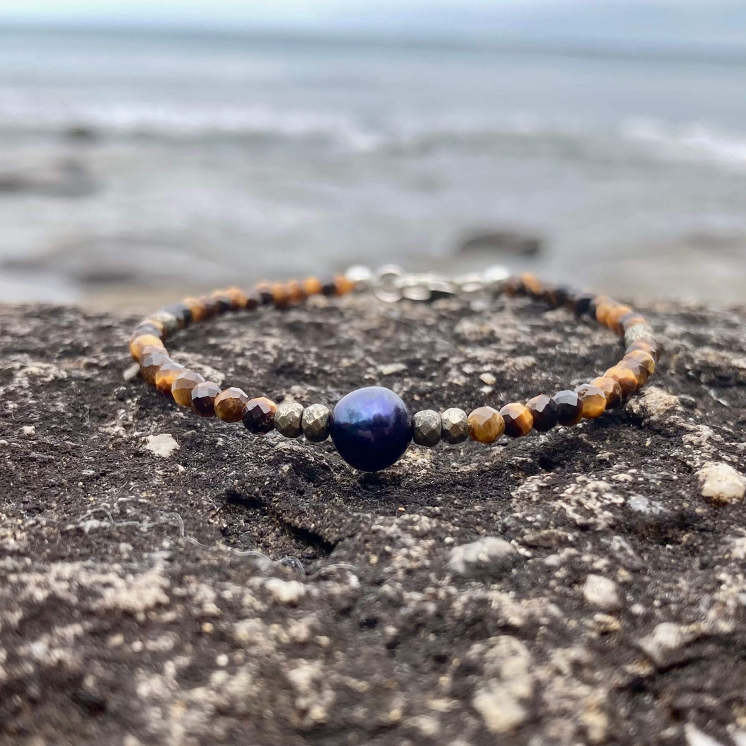 Tiger Eye, Pyrite & Black Pearl Crystal Healing Bracelet