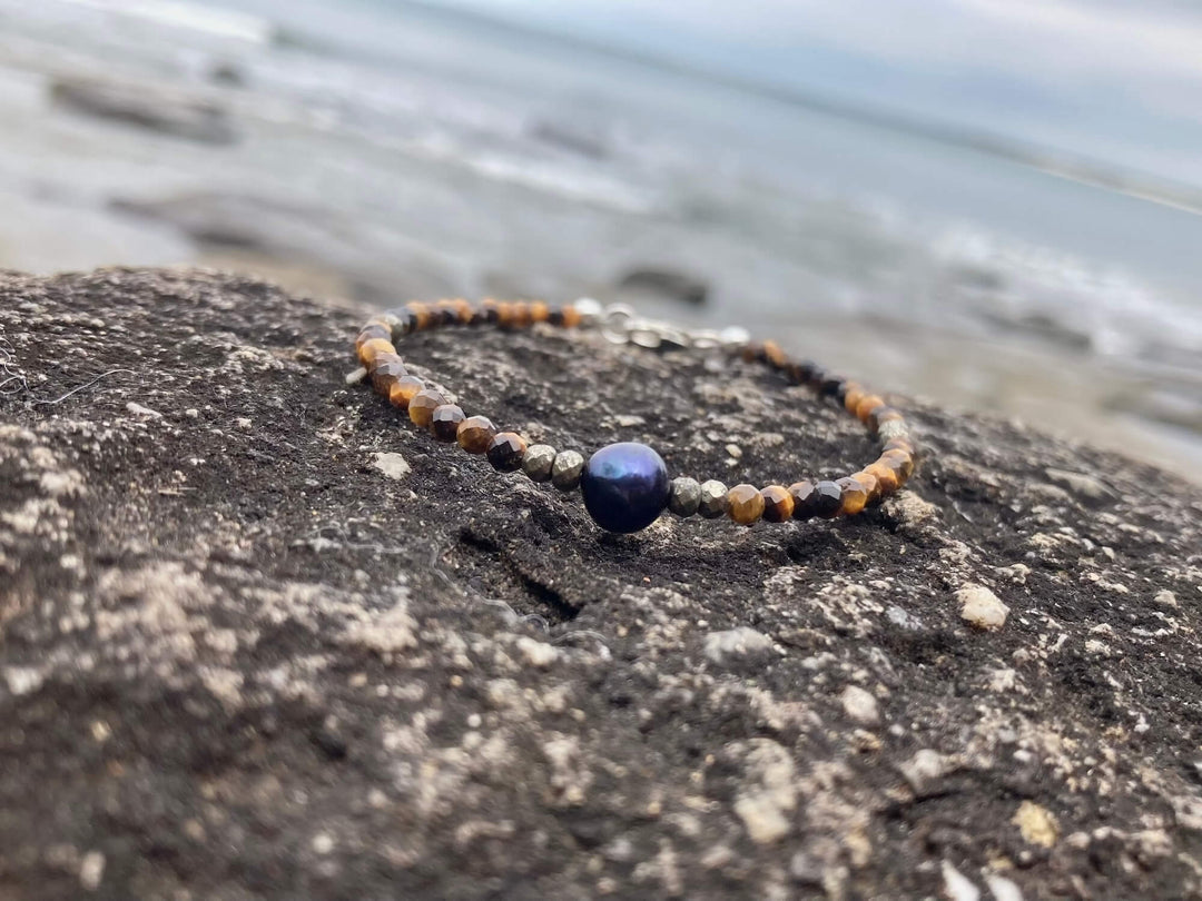 Tiger Eye, Pyrite & Black Pearl healing Bracelet