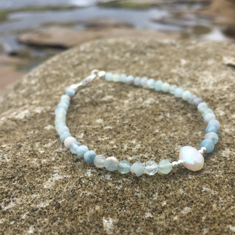 Aquamarine & Pearl Healing Crystal Bracelet